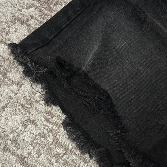 WILD FABLE Stylish Black Distressed Women Shorts - Picture 3 of 12